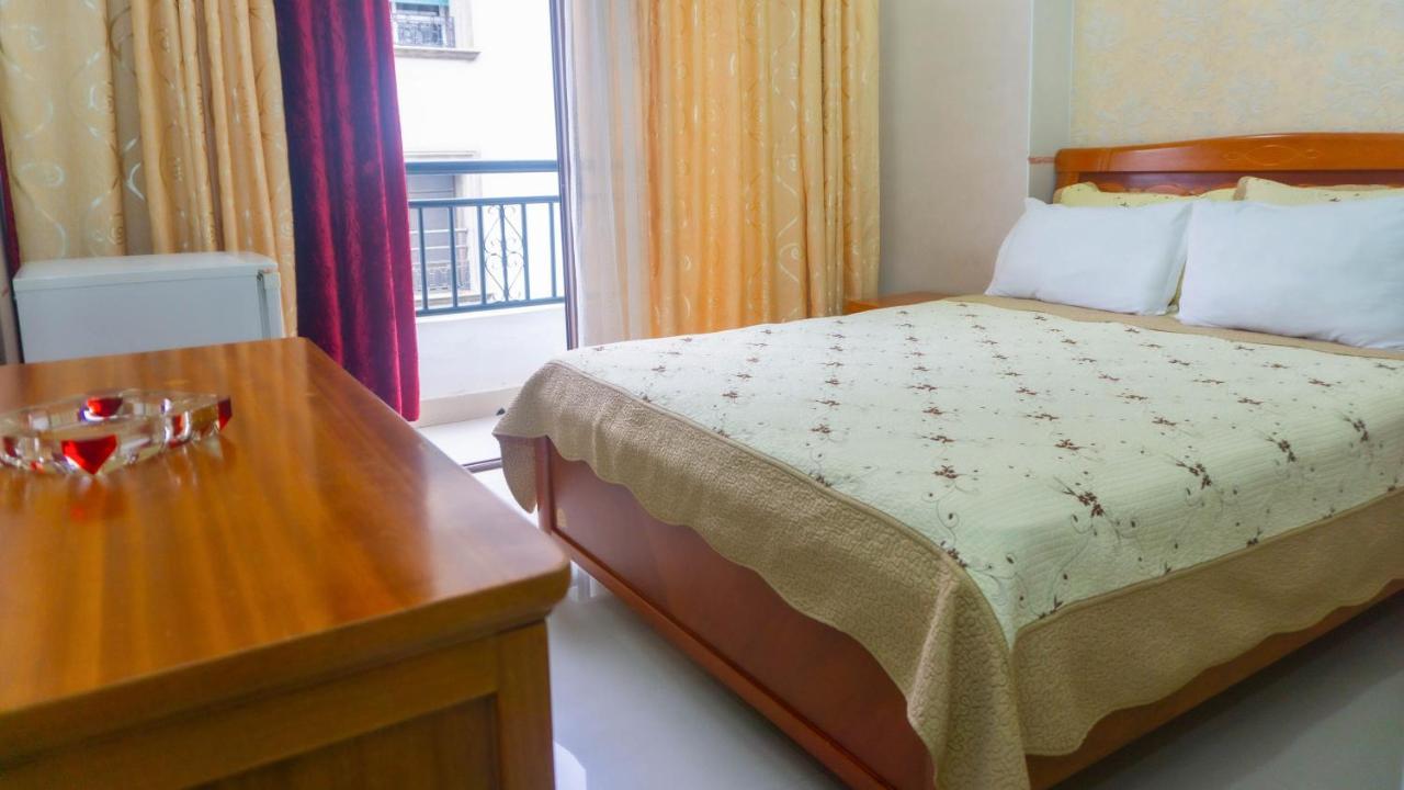 Hotel Atenas เทโทอัน ภายนอก รูปภาพ