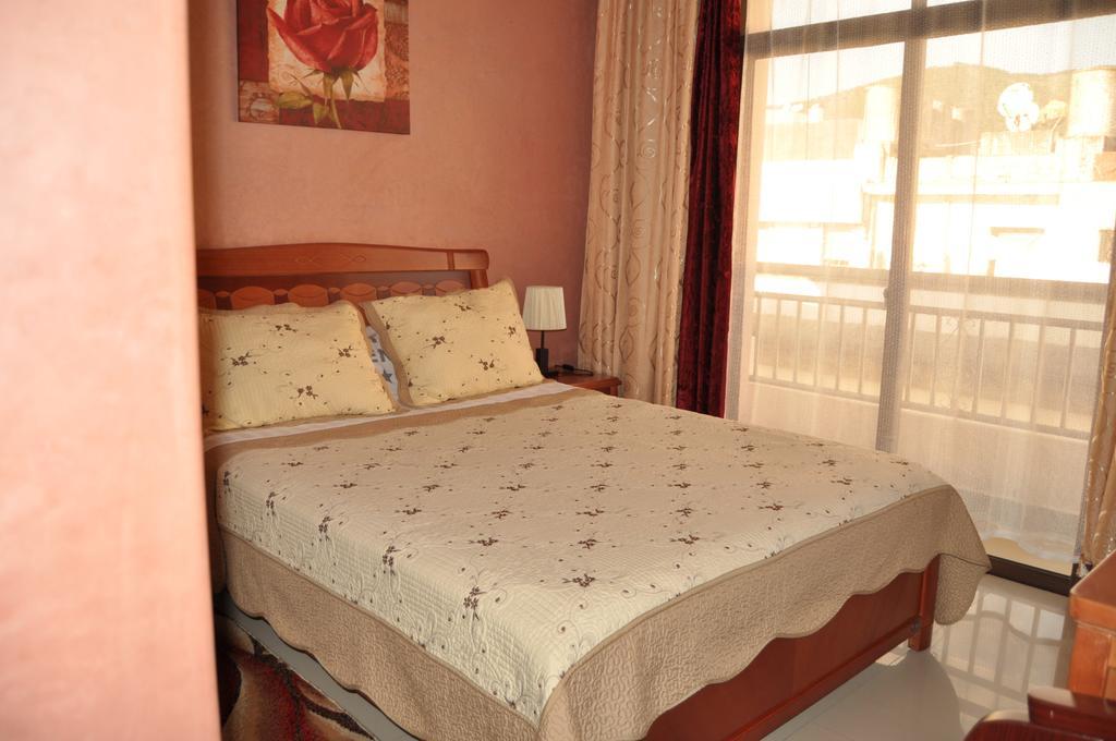 Hotel Atenas เทโทอัน ภายนอก รูปภาพ